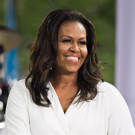 michelle obama without makeup|Michelle Obama shows off makeup.